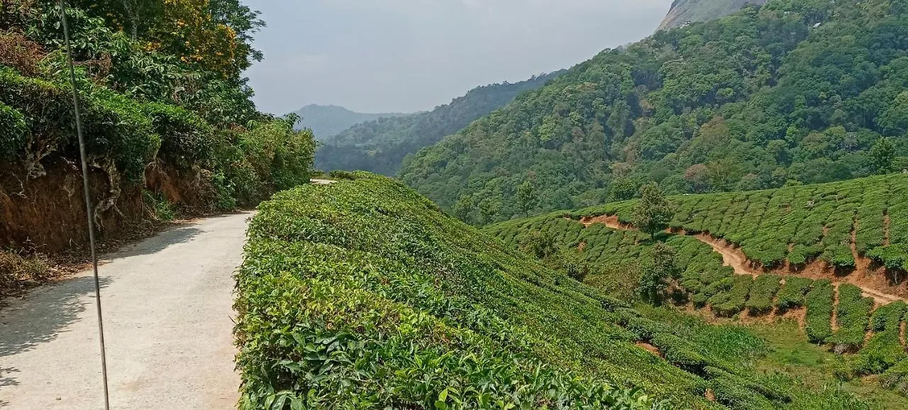 מלון Devikolam Munnar Tent Hills Resort